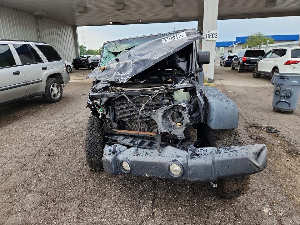 2014 Jeep Wrangler Unlimited მანქანა იყიდება აუქციონზე, vin: 1C4BJWDG9EL101043, აუქციონის ნომერი: 67402576