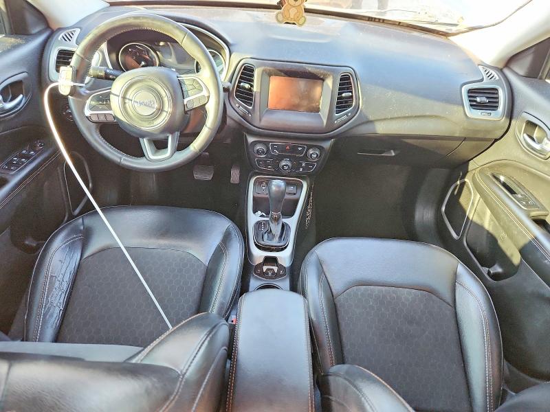 71069756 :رقم المزاد ، 3C4NJCBB0JT407808 vin ، 2018 Jeep Compass مزاد بيع