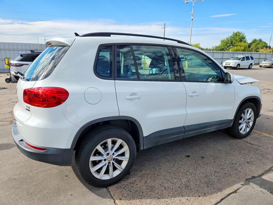 2018 Volkswagen Tiguan Limited მანქანა იყიდება აუქციონზე, vin: WVGBV7AX5JK002195, აუქციონის ნომერი: 68089406