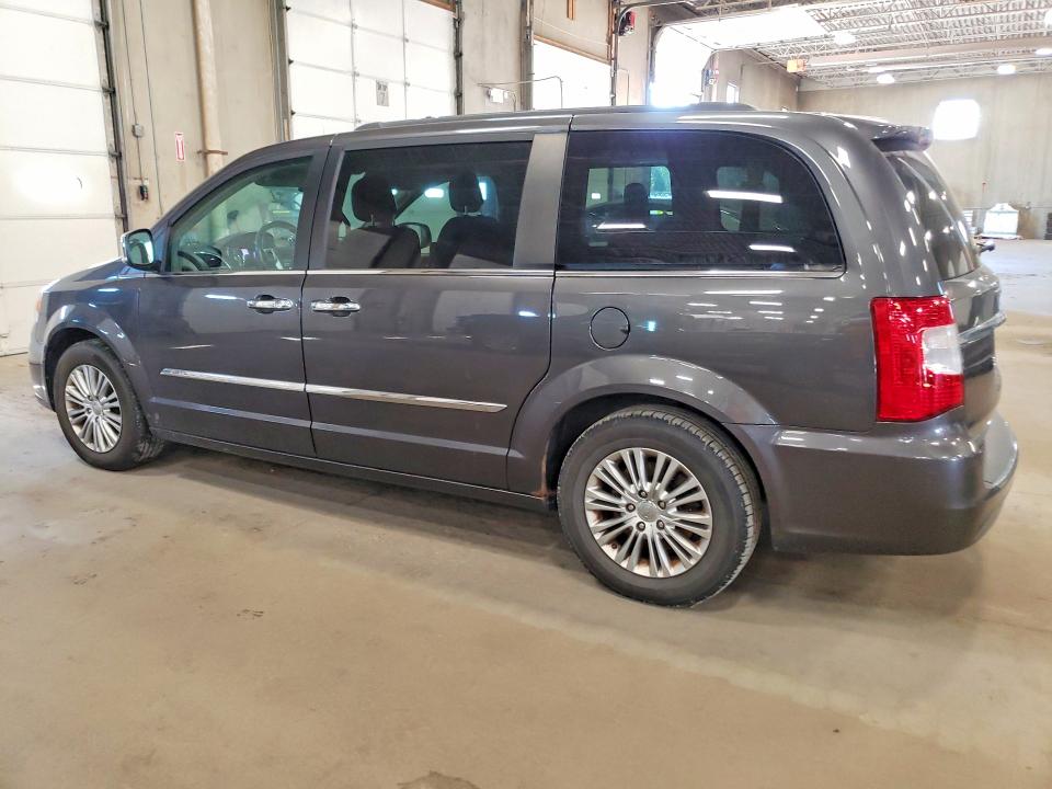 70258146 :رقم المزاد ، 2C4RC1CG2FR589872 vin ، 2015 Chrysler Town & Country مزاد بيع