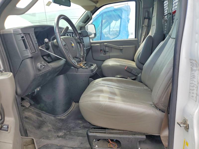 69821856 :رقم المزاد ، 1GCWGAFP3M1197276 vin ، 2021 Chevrolet Express G2500 مزاد بيع