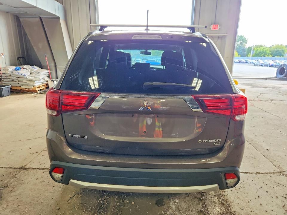 70237346 :رقم المزاد ، JA4AD3A30GZ015763 vin ، 2016 Mitsubishi Outlander مزاد بيع