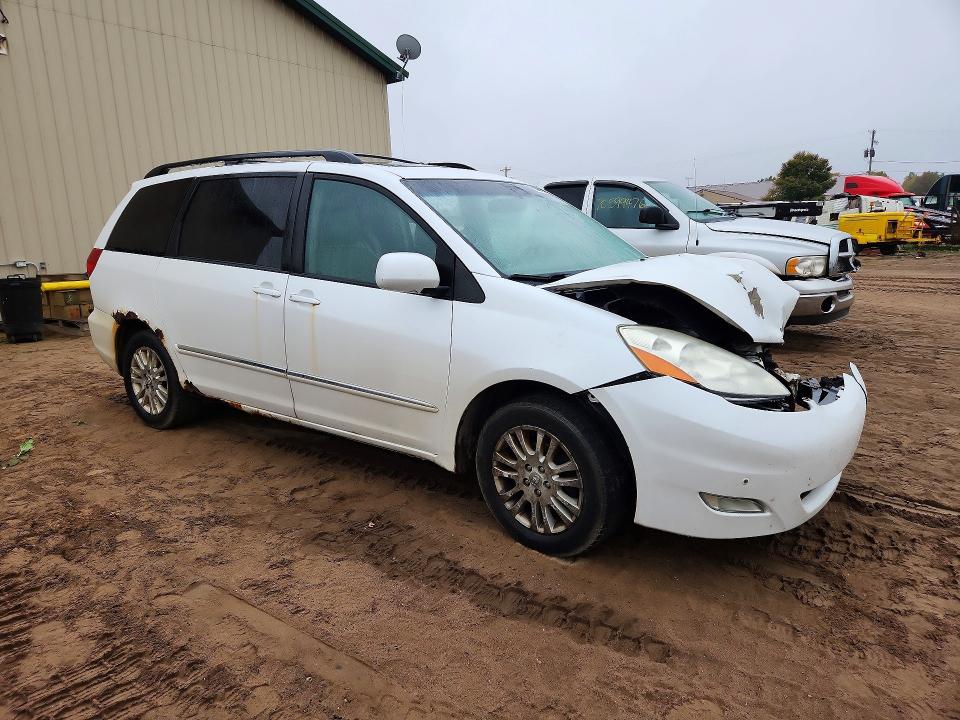 Продажа на аукционе авто 2008 Toyota Sienna, vin: 5TDBK22C08S010087, номер лота: 70651916