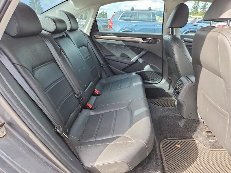 67863826 :رقم المزاد ، 1VWGT7A36HC053672 vin ، 2017 Volkswagen Passat مزاد بيع