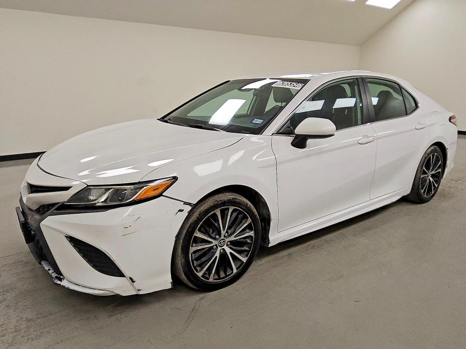 62853546 :رقم المزاد ، 4T1G11AK3LU317653 vin ، 2020 Toyota Camry مزاد بيع