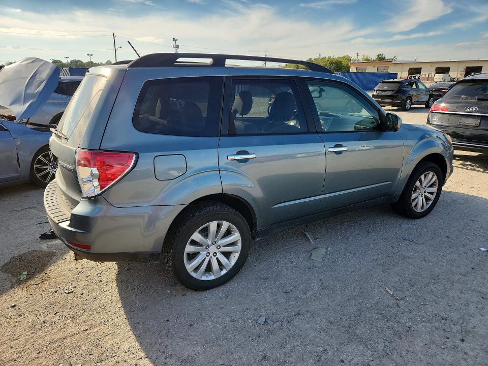 Продажа на аукционе авто 2012 Subaru Forester, vin: JF2SHBDC8CH415818, номер лота: 68144166