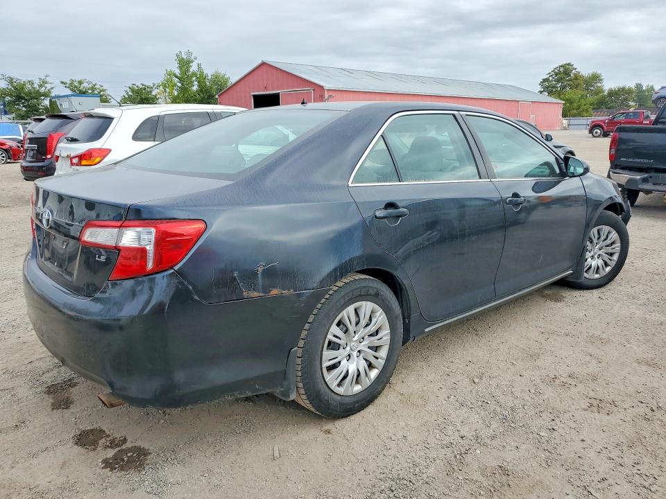 70344286 :رقم المزاد ، 4T1BF1FK6EU729220 vin ، 2014 Toyota Camry مزاد بيع