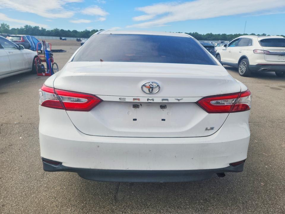 Продажа на аукционе авто 2018 Toyota Camry, vin: 4T1B11HK7JU590513, номер лота: 69404676