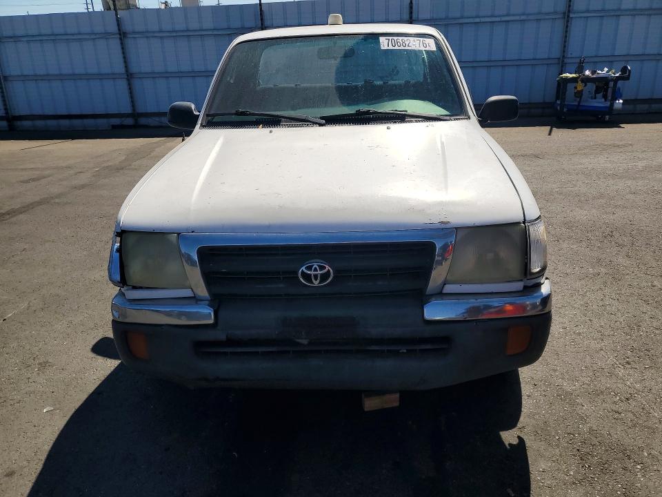 2000 Toyota Tacoma მანქანა იყიდება აუქციონზე, vin: 5TENL42N9YZ713357, აუქციონის ნომერი: 70682476