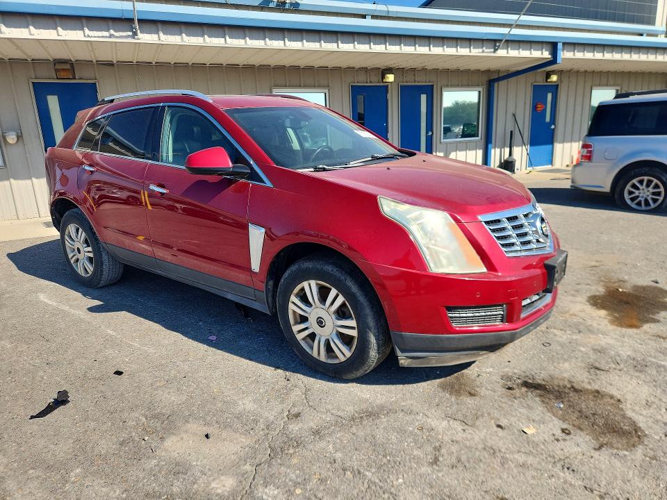 70162346 :رقم المزاد ، 3GYFNBE34FS622946 vin ، 2015 Cadillac Srx مزاد بيع