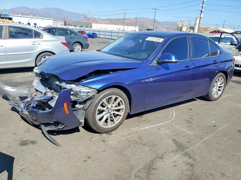 67372086 :رقم المزاد ، WBA8E1G58JNU91978 vin ، 2018 Bmw 320 مزاد بيع