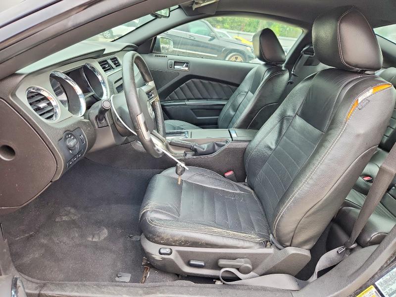 68060106 :رقم المزاد ، 1ZVBP8CH2A5139360 vin ، 2010 Ford Mustang مزاد بيع