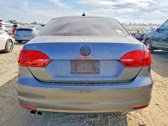Продажа на аукционе авто 2014 Volkswagen Jetta, vin: 3VWLL7AJ5EM358491, номер лота: 69625026