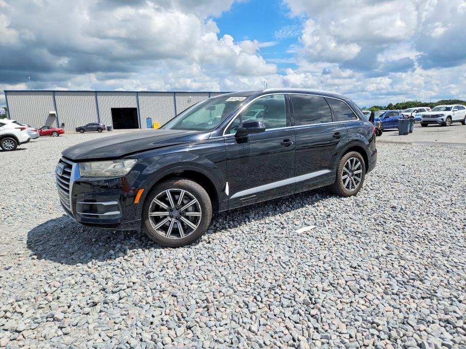 Продажа на аукционе авто 2017 Audi Q7, vin: WA1LAAF70HD013270, номер лота: 68252146