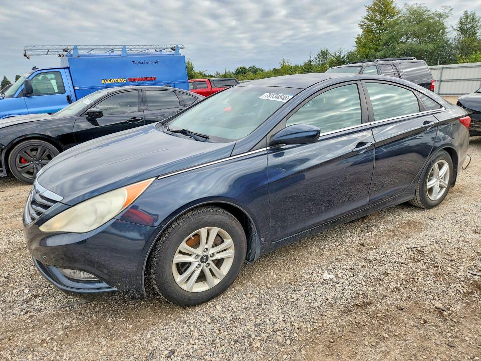70134646 :رقم المزاد ، 5NPEB4AC5DH635286 vin ، 2013 Hyundai Sonata مزاد بيع