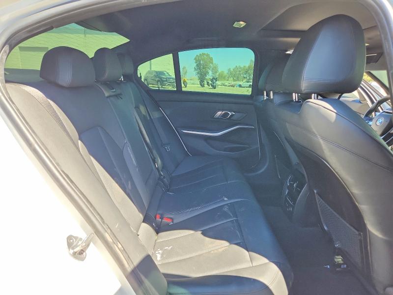 67214196 :رقم المزاد ، 3MW5R1J04L8B20522 vin ، 2020 Bmw 330i مزاد بيع
