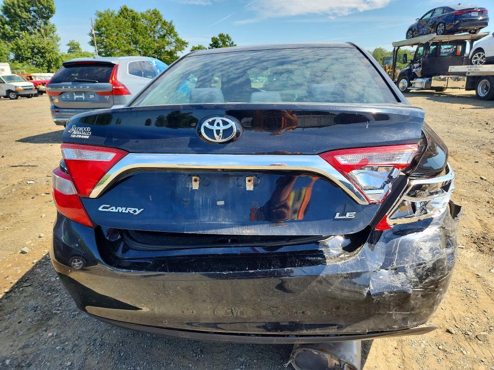 67427756 :رقم المزاد ، 4T1BF1FK7HU788264 vin ، 2017 Toyota Camry مزاد بيع