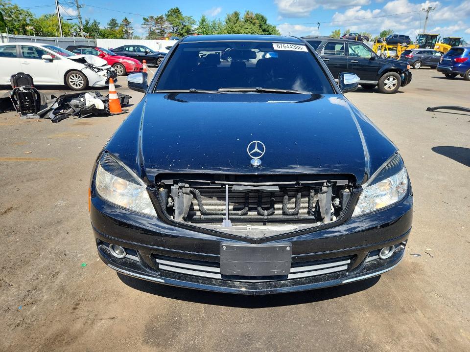 67644306 :رقم المزاد ، WDDGF81X28F099037 vin ، 2008 Mercedes-benz C مزاد بيع