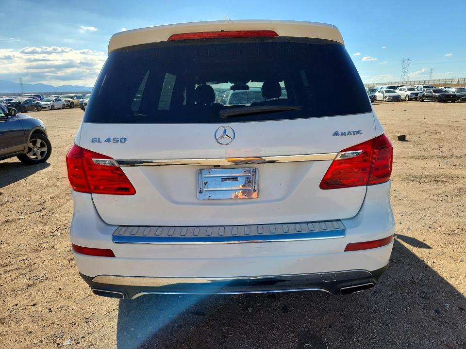 68303156 :رقم المزاد ، 4JGDF6EE1FA446499 vin ، 2015 Mercedes-benz Gl مزاد بيع