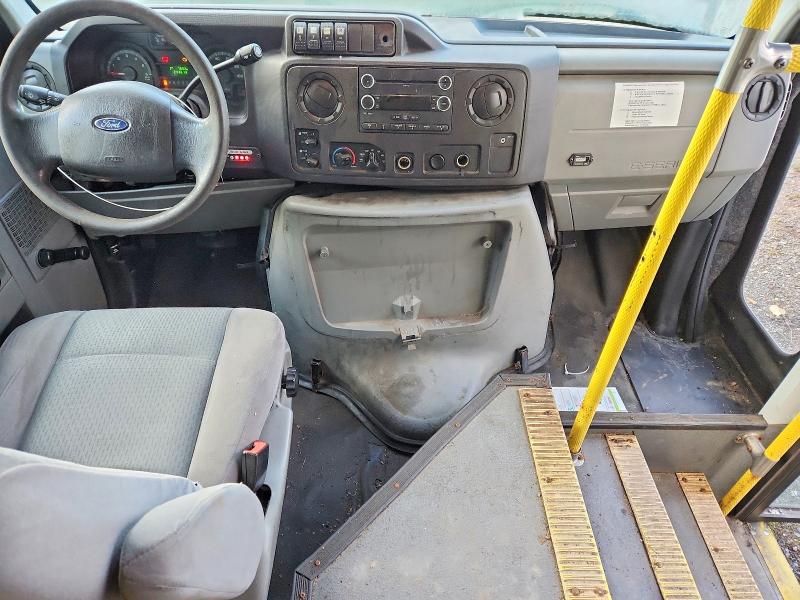 69012526 :رقم المزاد ، 1FDFE4FS6BDA63087         vin ، 2011 Ford Econoline مزاد بيع