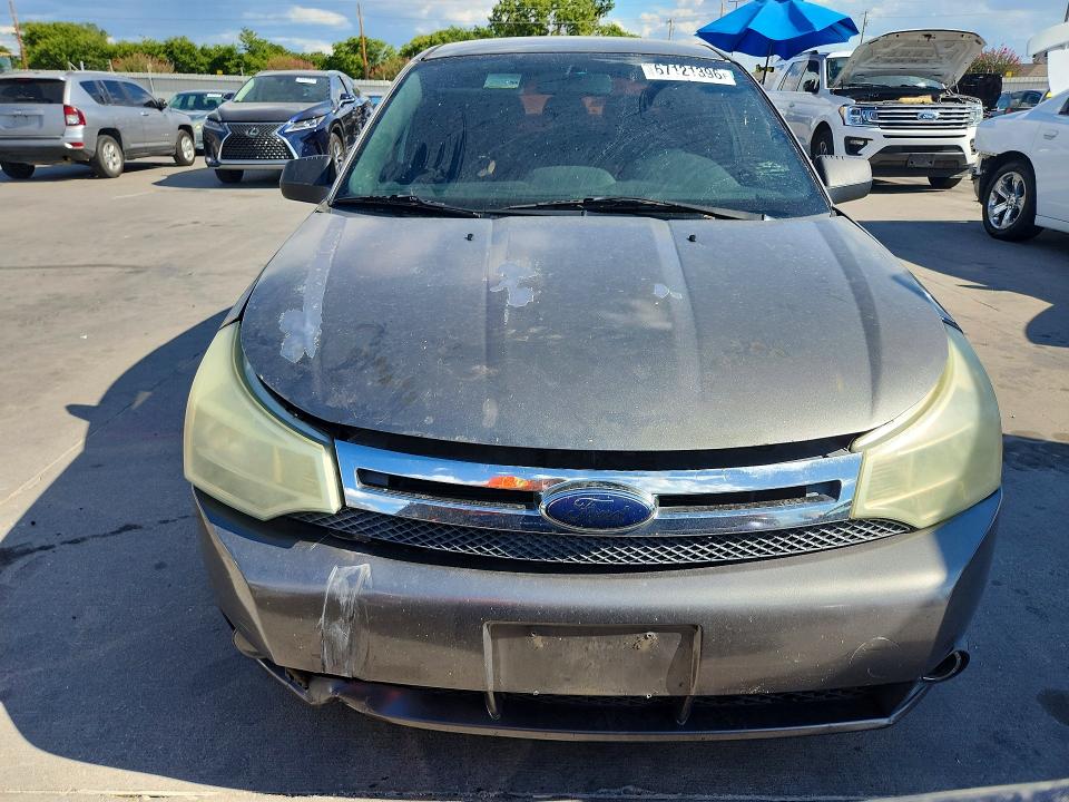 67121396 :رقم المزاد ، 1FAHP3FNXBW147595 vin ، 2011 Ford Focus مزاد بيع