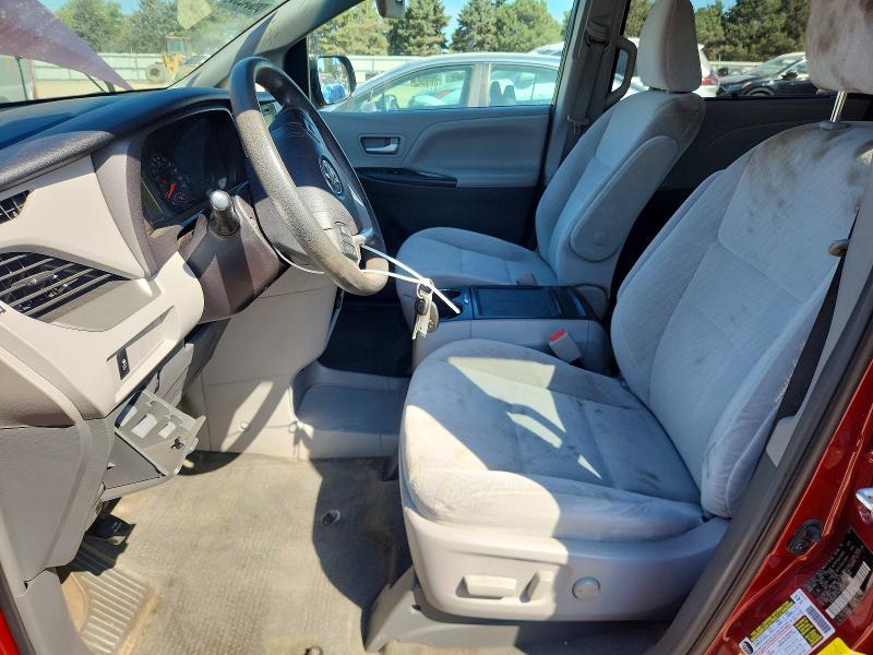 68654256 :رقم المزاد ، 5TDJZ3DC9HS146700 vin ، 2017 Toyota Sienna مزاد بيع