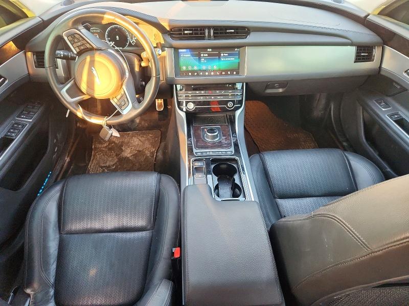 Продаж на аукціоні авто 2020 Jaguar Xf, vin: SAJBE4FX0LCY85357, номер лоту: 69969876