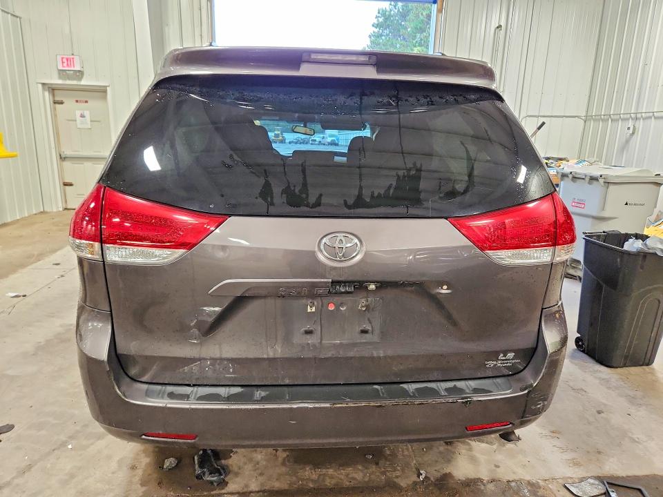 Продажа на аукционе авто 2014 Toyota Sienna, vin: 5TDKK3DC3ES457849, номер лота: 70903646