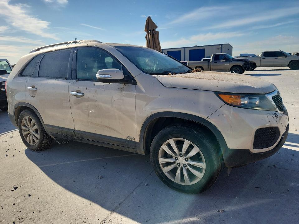 2011 Kia Sorento მანქანა იყიდება აუქციონზე, vin: 5XYKTDA29BG096036, აუქციონის ნომერი: 69343636