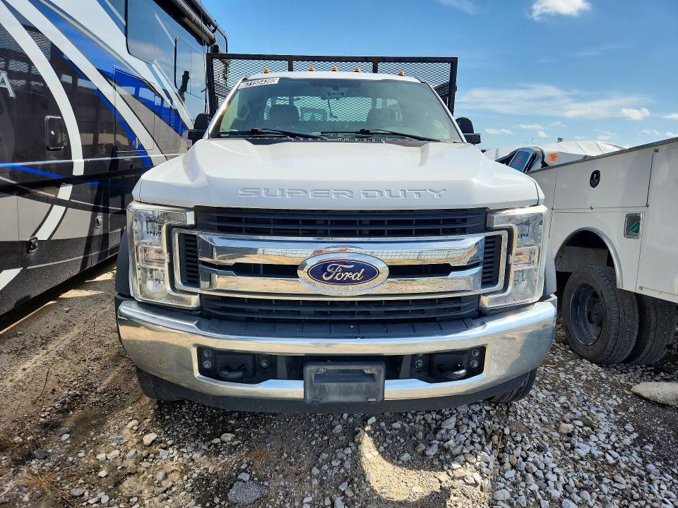 67155436 :رقم المزاد ، 1FDUF5GY4KEF71033 vin ، 2019 Ford F550 مزاد بيع