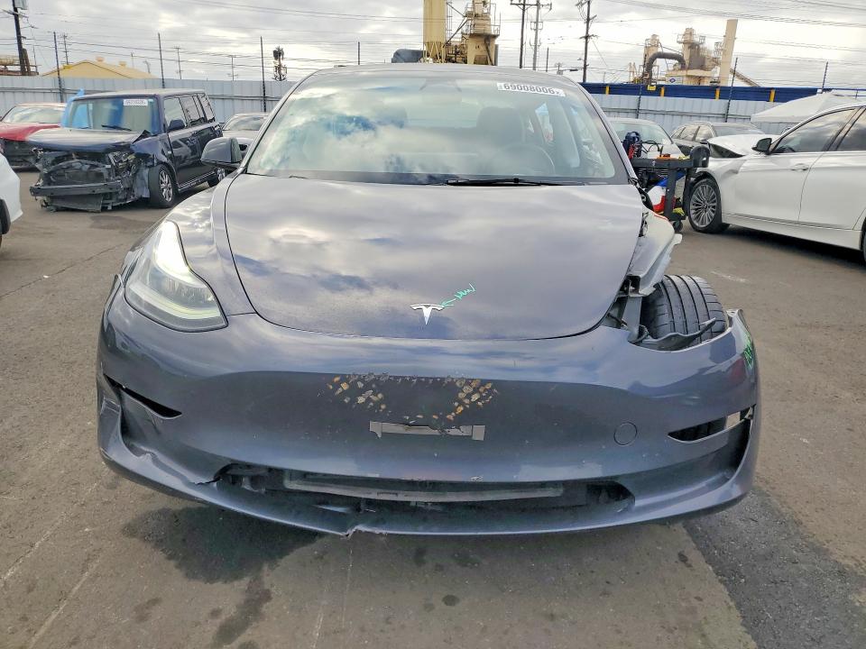 69008006 :رقم المزاد ، 5YJ3E1EA5PF686604 vin ، 2023 Tesla Model 3 مزاد بيع