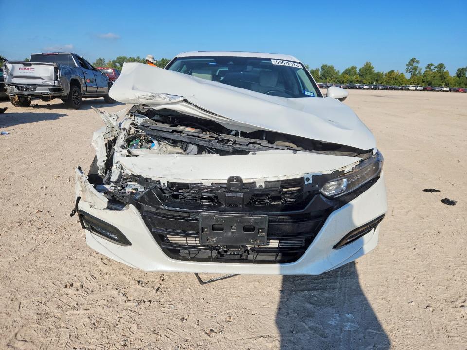 2019 Honda Accord მანქანა იყიდება აუქციონზე, vin: 1HGCV1F57KA006982, აუქციონის ნომერი: 69013326