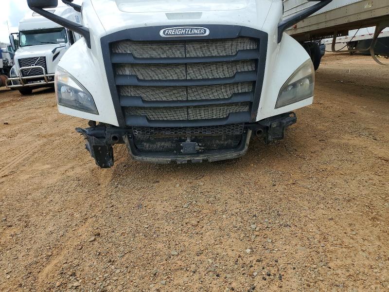 2019 Freightliner Cascadia 126 მანქანა იყიდება აუქციონზე, vin: 3AKJHHDRXKSKB3861, აუქციონის ნომერი: 68675436