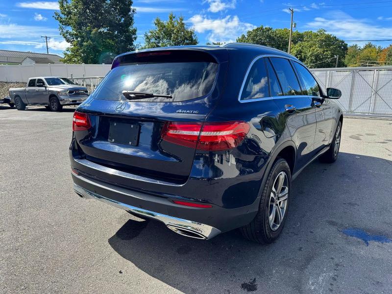 70090246 :رقم المزاد ، WDC0G4KB8JV066943 vin ، 2018 Mercedes-benz Glc مزاد بيع