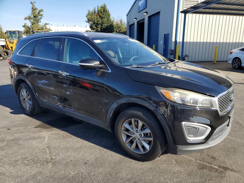 70076856 :رقم المزاد ، 5XYPG4A52HG217941 vin ، 2017 Kia Sorento مزاد بيع