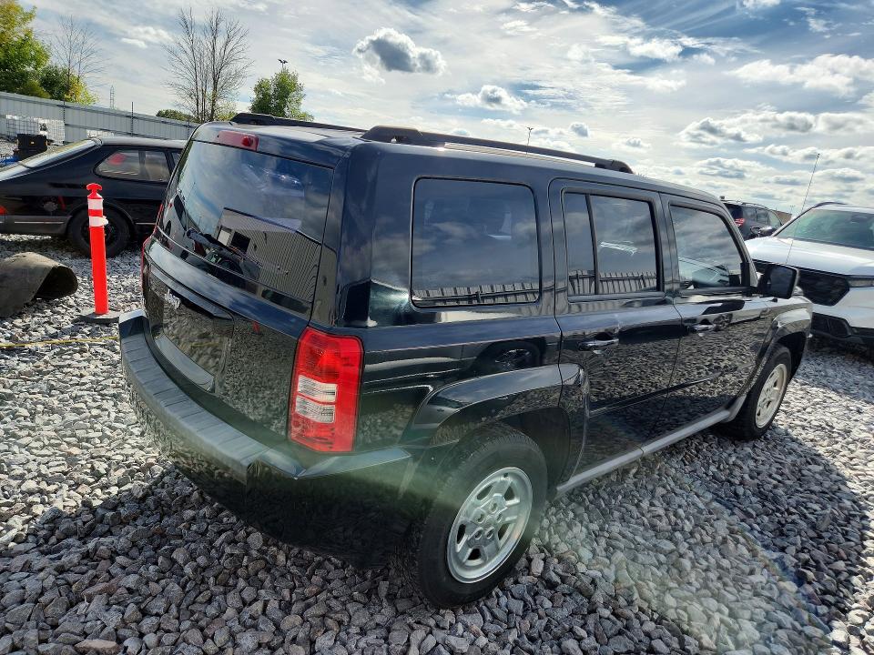 2010 Jeep Patriot მანქანა იყიდება აუქციონზე, vin: 1J4NF2GB6AD657879, აუქციონის ნომერი: 69386676