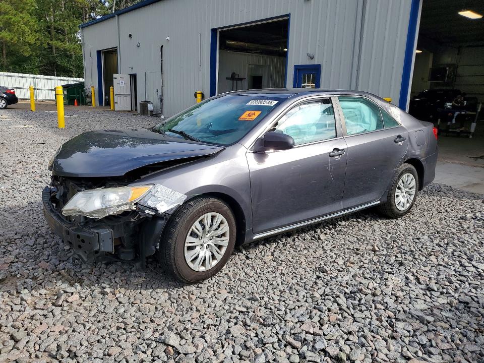 69980546 :رقم المزاد ، 4T1BF1FK6EU423327 vin ، 2014 Toyota Camry مزاد بيع