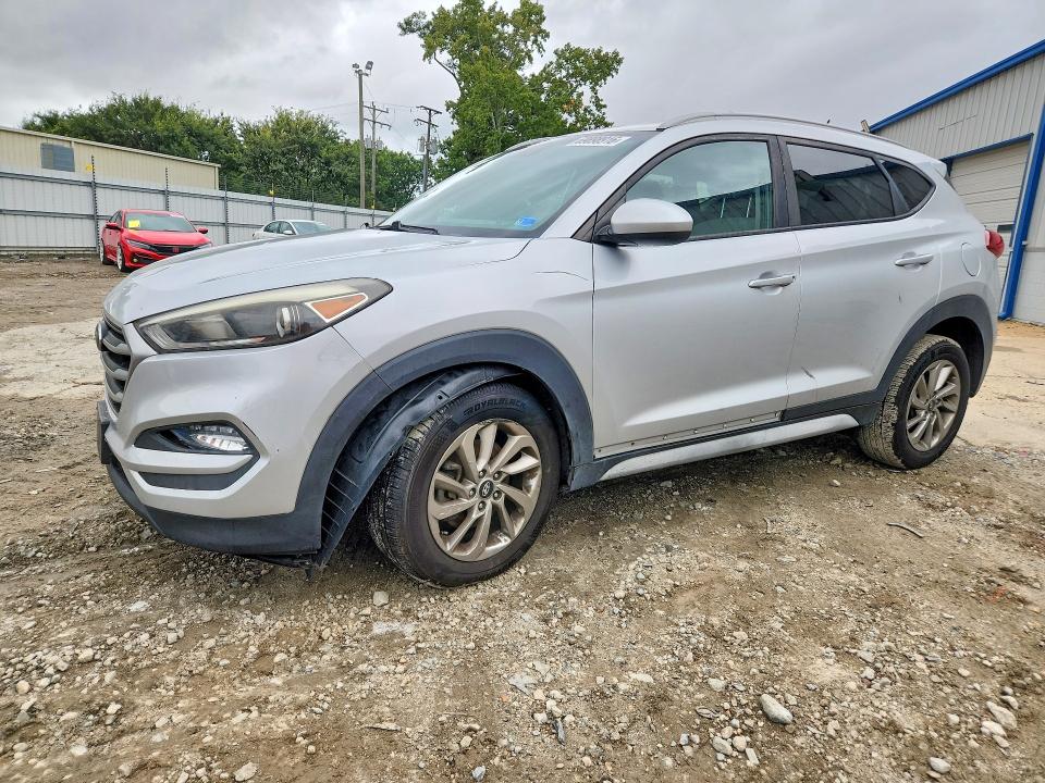 2017 Hyundai Tucson მანქანა იყიდება აუქციონზე, vin: KM8J3CA44HU483779, აუქციონის ნომერი: 69898916