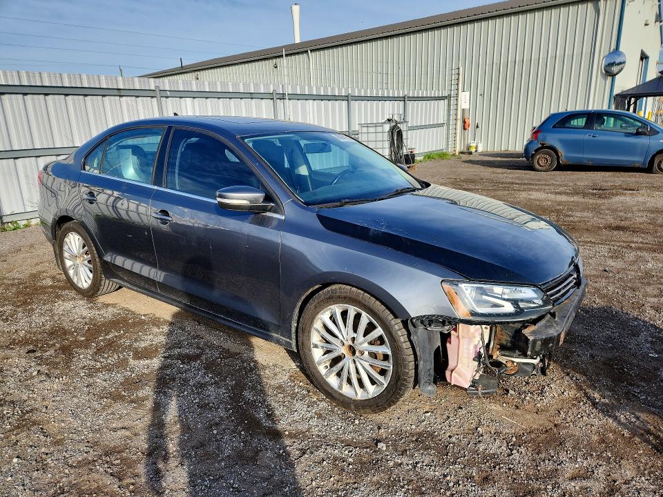 66941016 :رقم المزاد ، 3VW3A7AJ3FM261507 vin ، 2015 Volkswagen Jetta مزاد بيع