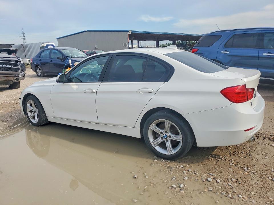 2014 Bmw 328 მანქანა იყიდება აუქციონზე, vin: WBA3A5C57EP602002, აუქციონის ნომერი: 68851476
