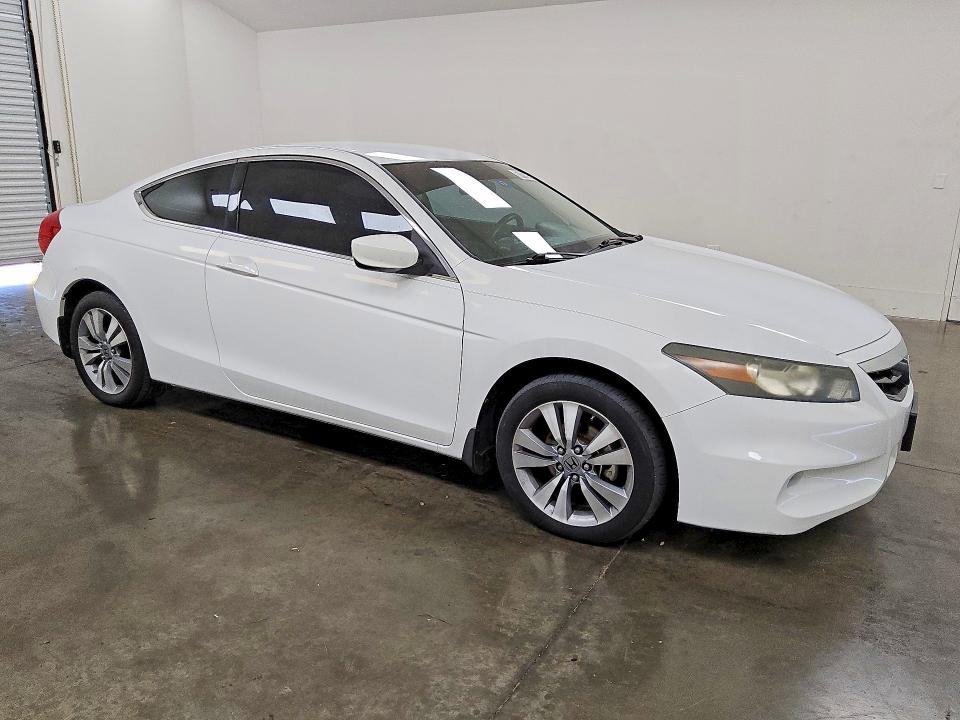 67439486 :رقم المزاد ، 1HGCS1B37BA006431 vin ، 2011 Honda Accord مزاد بيع