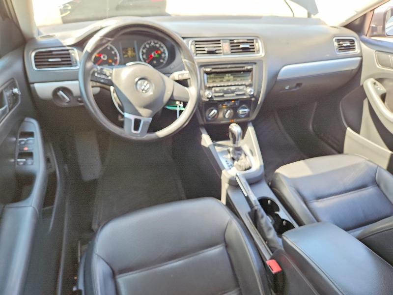 68802736 :رقم المزاد ، 3VWD17AJ3EM336841 vin ، 2014 Volkswagen Jetta مزاد بيع