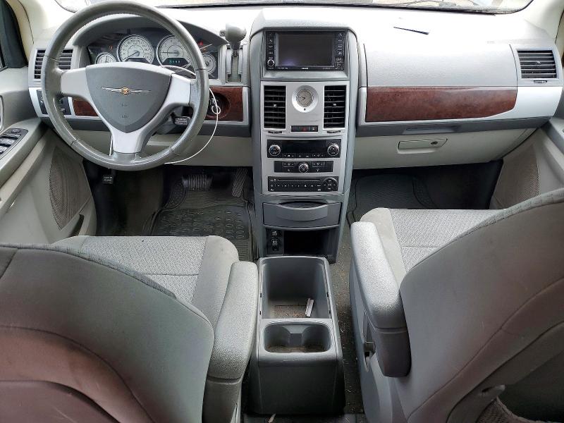 68947746 :رقم المزاد ، 2A4RR5DX7AR380604 vin ، 2010 Chrysler Town & Country مزاد بيع