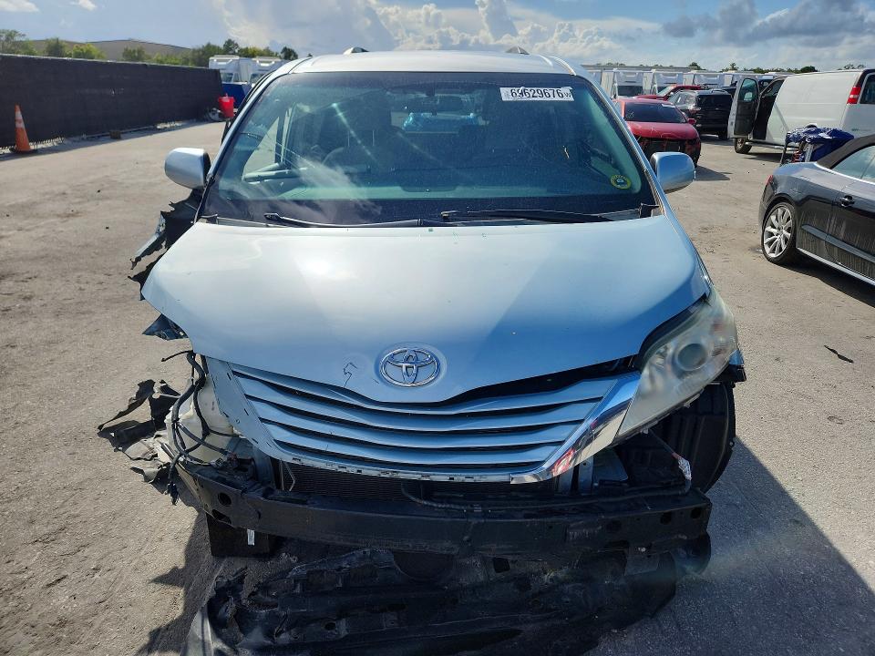 69629676 :رقم المزاد ، 5TDKK3DC7GS714935 vin ، 2016 Toyota Sienna مزاد بيع