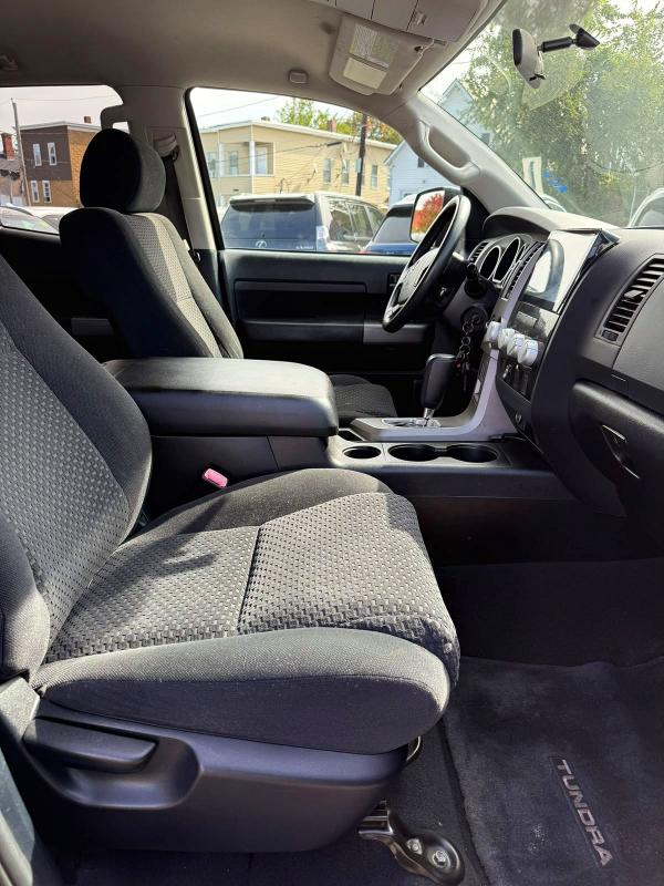 70855446 :رقم المزاد ، 5TFUY5F14AX157191 vin ، 2010 Toyota Tundra مزاد بيع