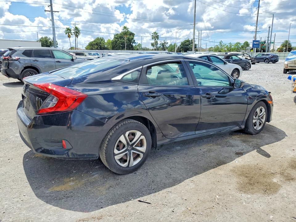2018 Honda Civic მანქანა იყიდება აუქციონზე, vin: 19XFC2F55JE042320, აუქციონის ნომერი: 69759406