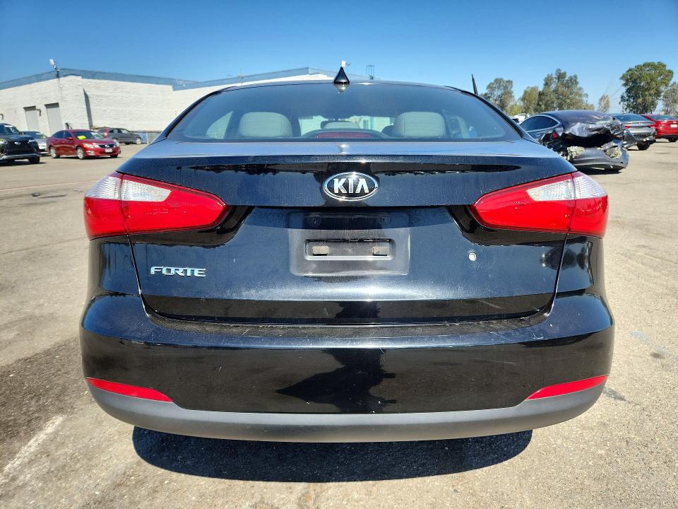 2015 Kia Forte მანქანა იყიდება აუქციონზე, vin: KNAFK4A68F5375058, აუქციონის ნომერი: 68630726