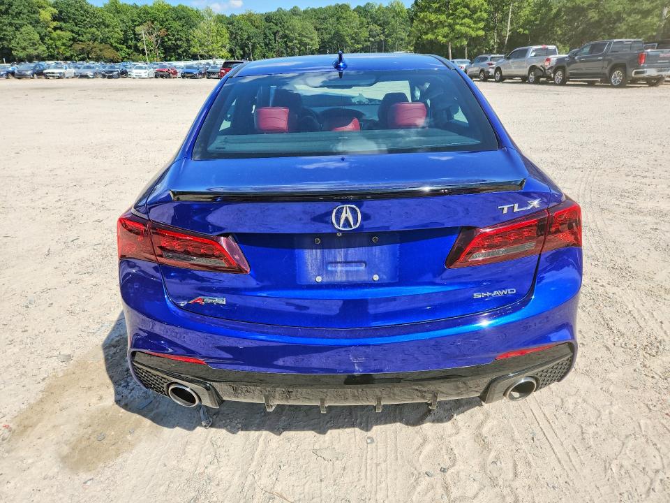 68370716 :رقم المزاد ، 19UUB3F60JA005933 vin ، 2018 Acura Tlx مزاد بيع