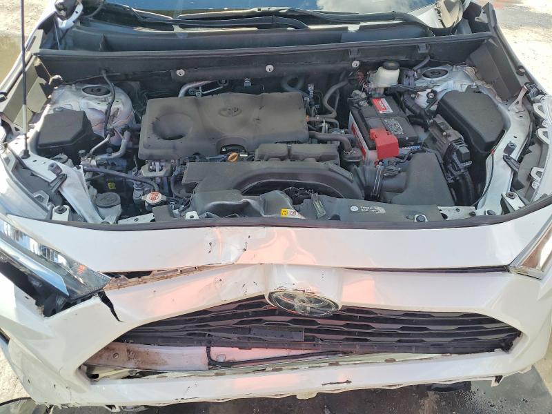 66860616 :رقم المزاد ، 2T3C1RFV2MW171111 vin ، 2021 Toyota Rav4 مزاد بيع