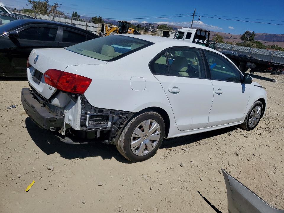 67846086 :رقم المزاد ، 3VWD17AJ4EM420909 vin ، 2014 Volkswagen Jetta مزاد بيع